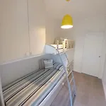 Luxury Near The Private Parking Space Διαμέρισμα *