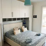 Luxury Near The Private Parking Space Διαμέρισμα *