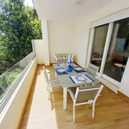 Apartment Luxury Near The Private Parking Space
